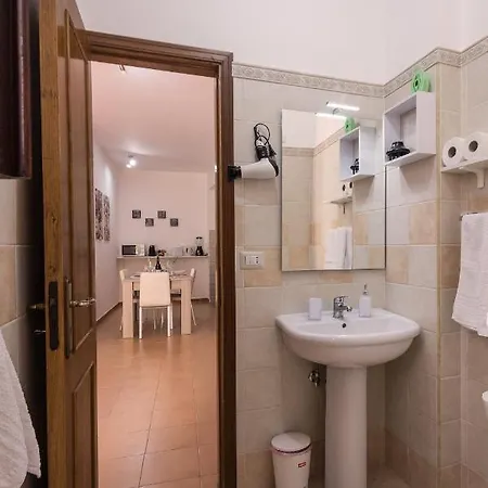 Valverde E Apartment *